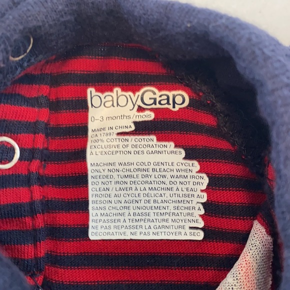 Gap long sleeve onesie - Picture 4 of 4